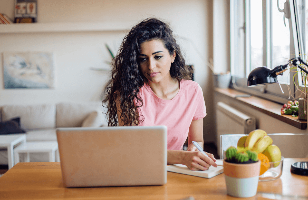 A woman applying for bad credit loans in Quebec with the right requirements